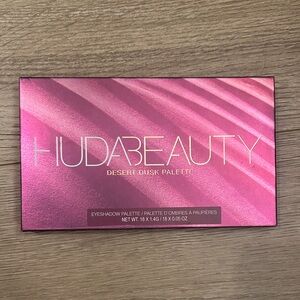 HUDA BEAUTY Desert Dusk Palette - New with box